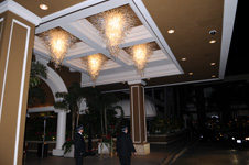 Four Seasons Hotel Beverly Hills Los Angeles California Chandeliers