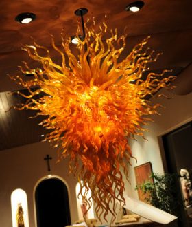 Kaindl Chandelier in home of a Las Vegas legend